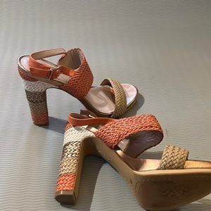 Tri Colored Vince Camuto Heel Size 8.5